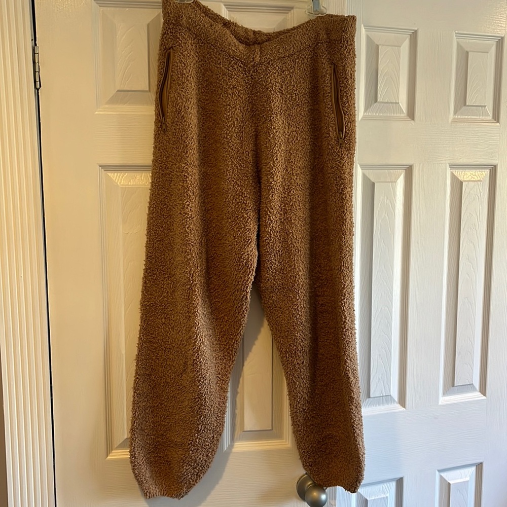 SKIMS tan joggers